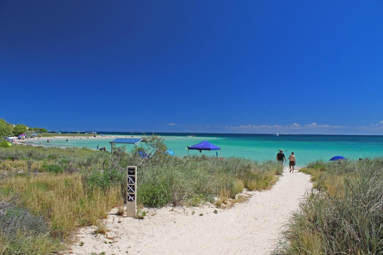 Ningaloo Club Backpackers Vandrehjem Coral Bay Eksteriør billede